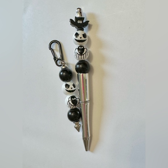 Halloween Pen and Carabiner Set: Use as a Keychain, Zipper Pull, Backpack Clip - Picture 5 of 6